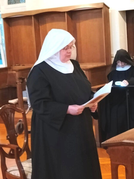 Sr. Caecilia während der Triennalprofess